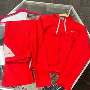 Woman’s large Nike jogging suit